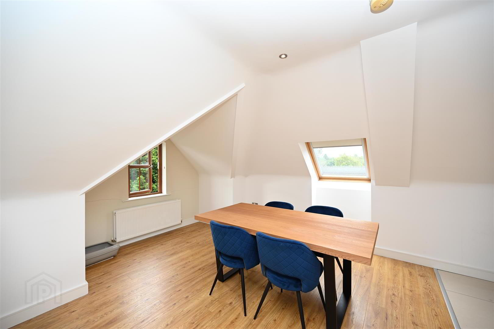 Apt 15, 22 Upper Lisburn Road 3 of 16
