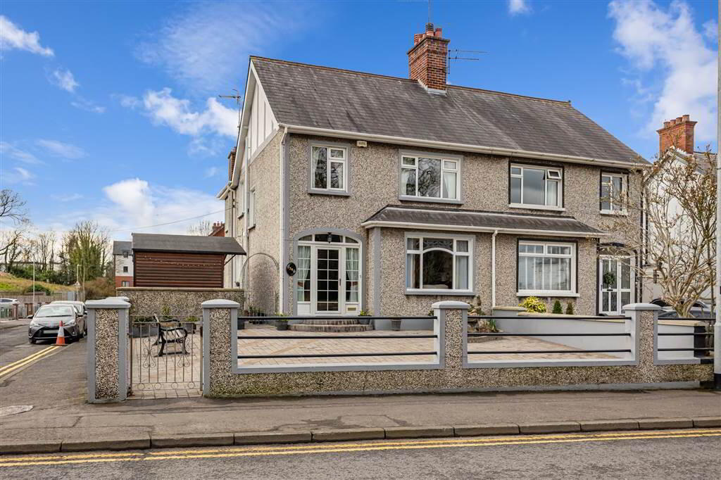 38 Hillsborough Road 1 of 39