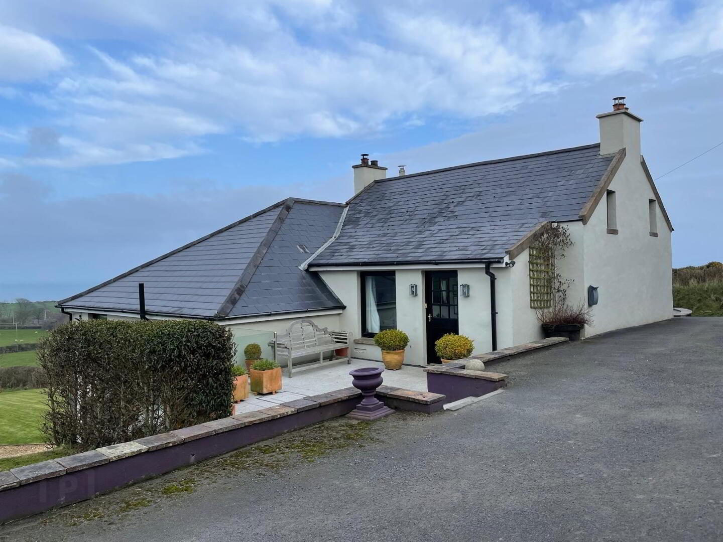 Vine Cottage, 329 Middle Road 1 of 51