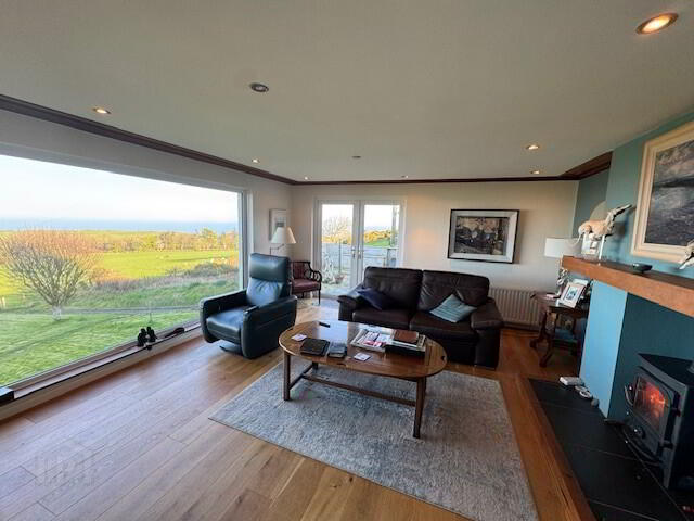 Vine Cottage, 329 Middle Road 2 of 51
