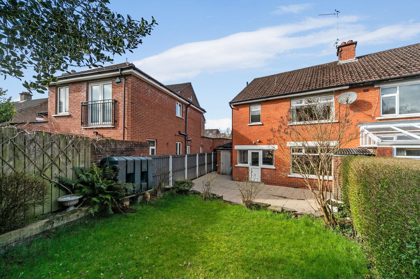 21 Hillside Crescent 14 of 15
