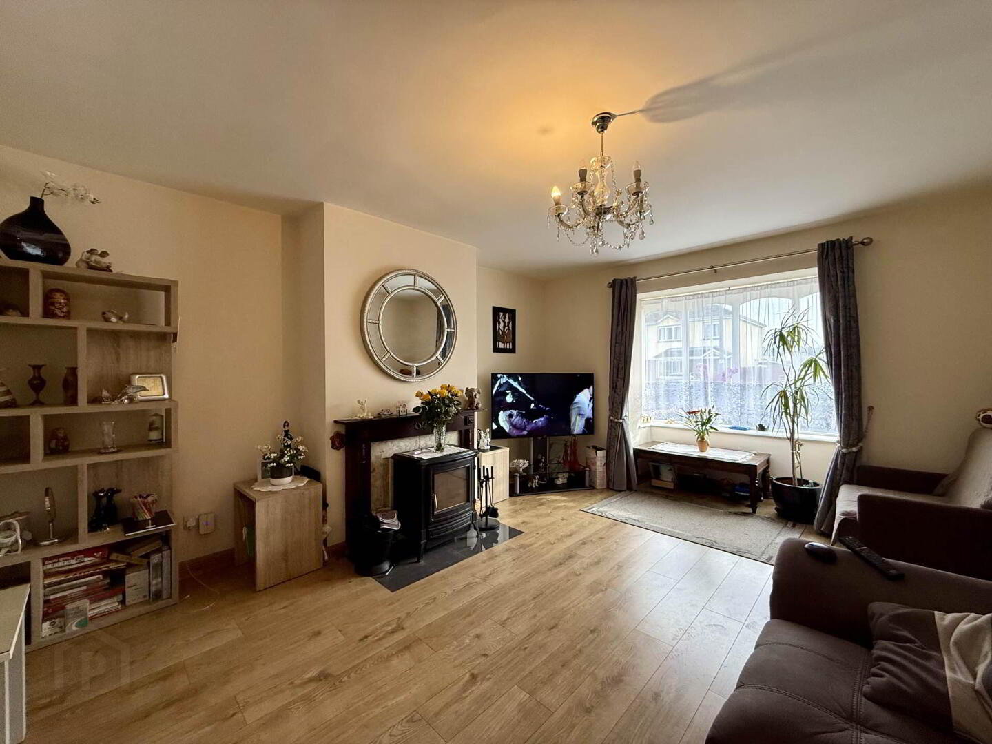 16 Abbey Vale 3 of 26