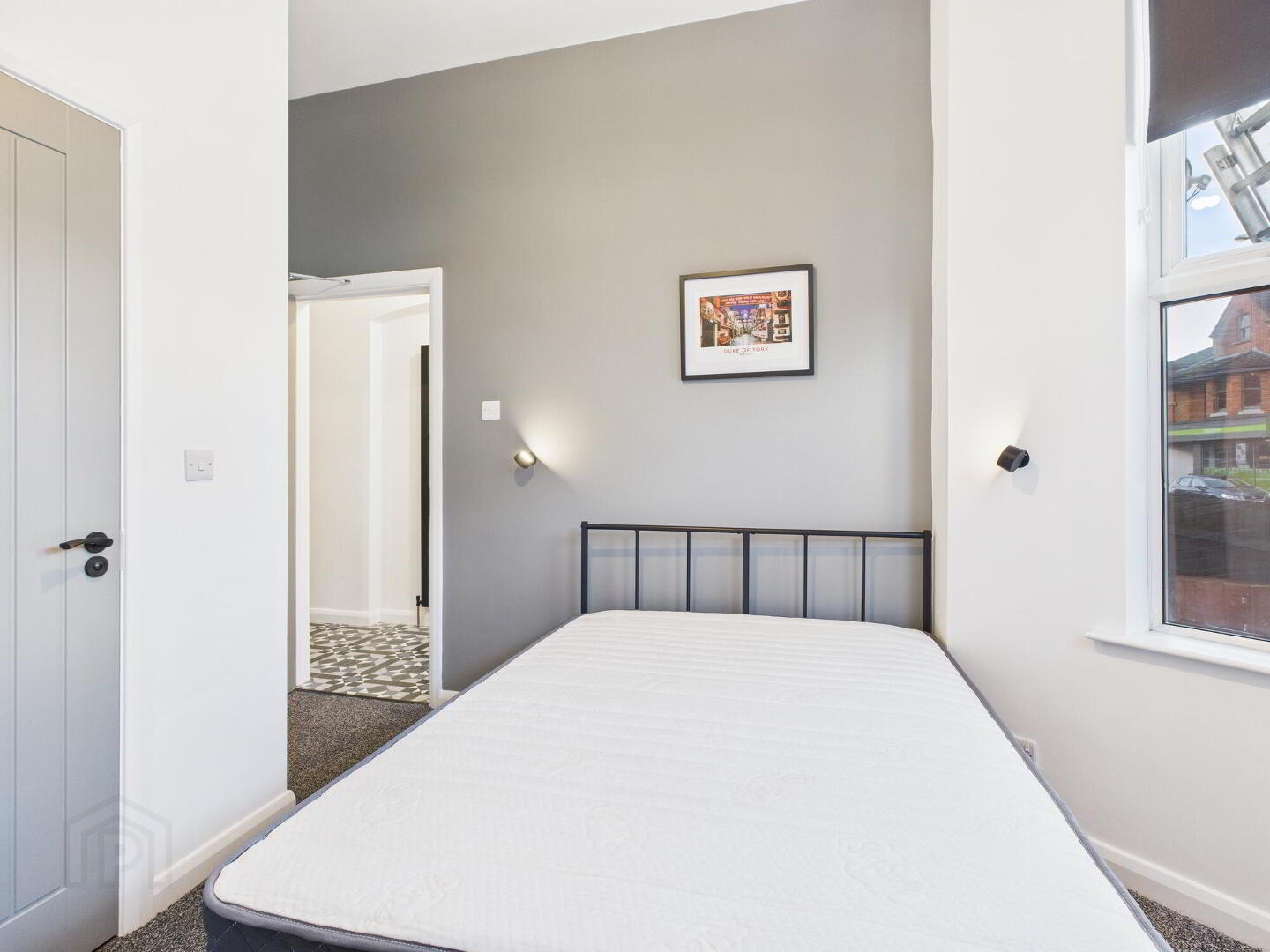 Room 1, 419 Woodstock Road 17 of 18