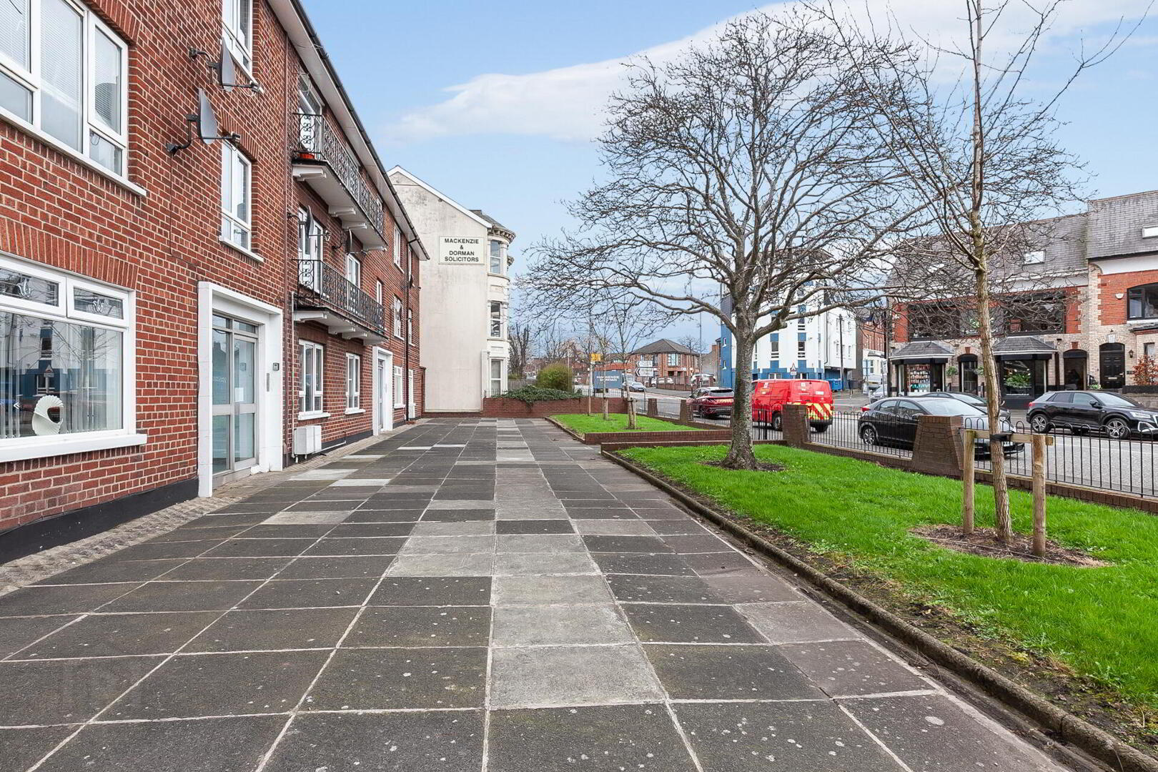 Apartment 6 86 Holywood Road 2 of 18