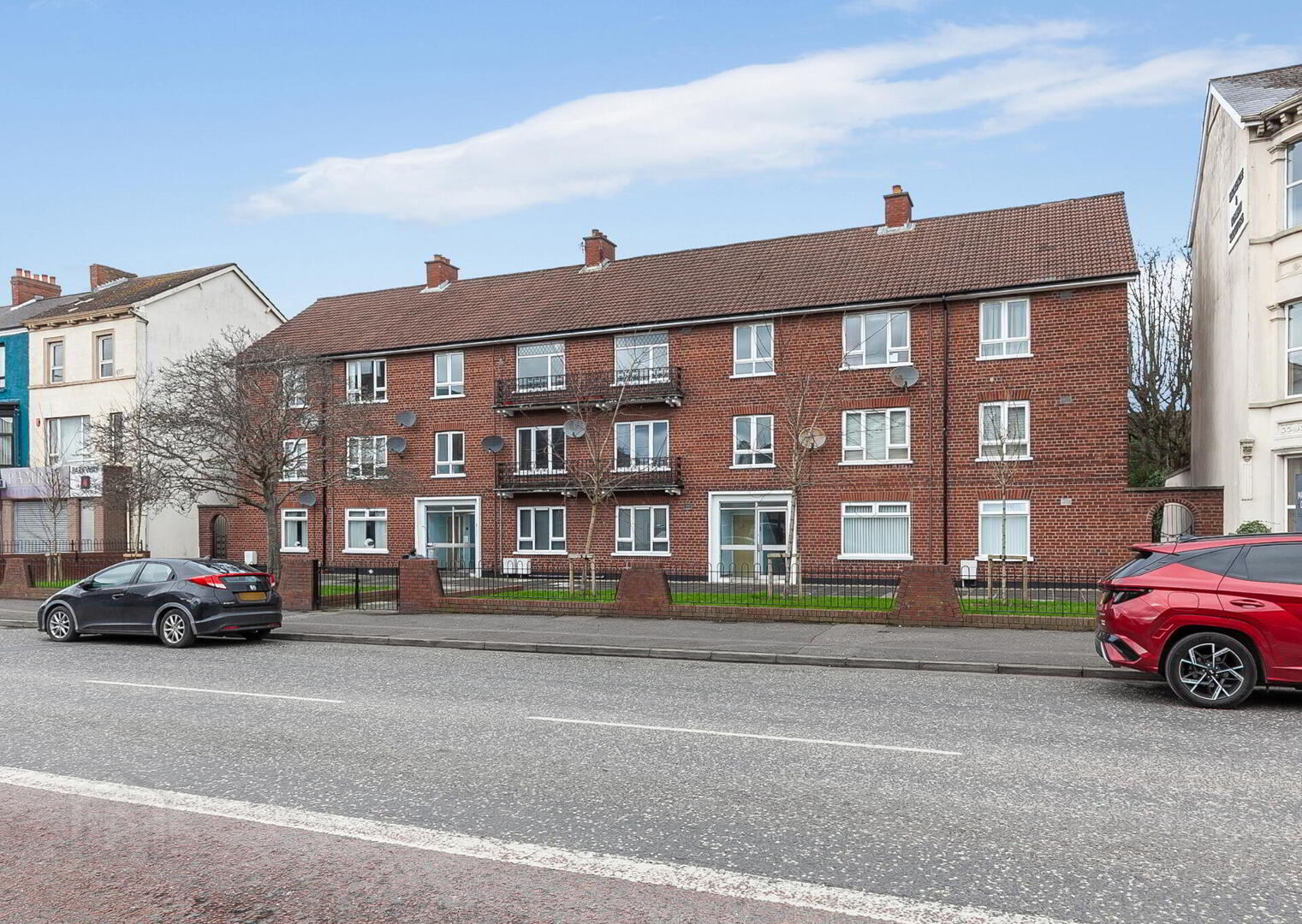 Apartment 6 86 Holywood Road 1 of 18