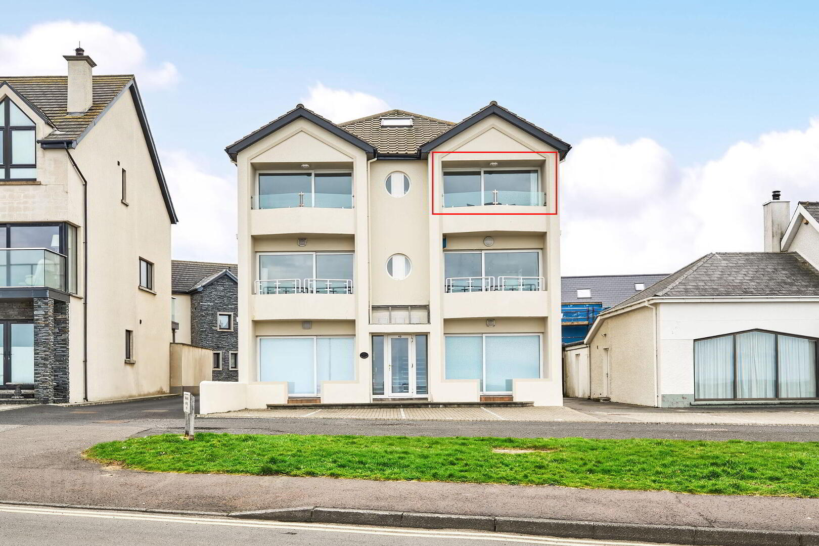 6 Dunsandel, 43 Beach Road 2 of 27