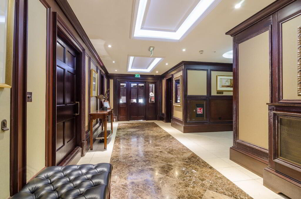 Apt 10 Custom House, Square 26 of 26