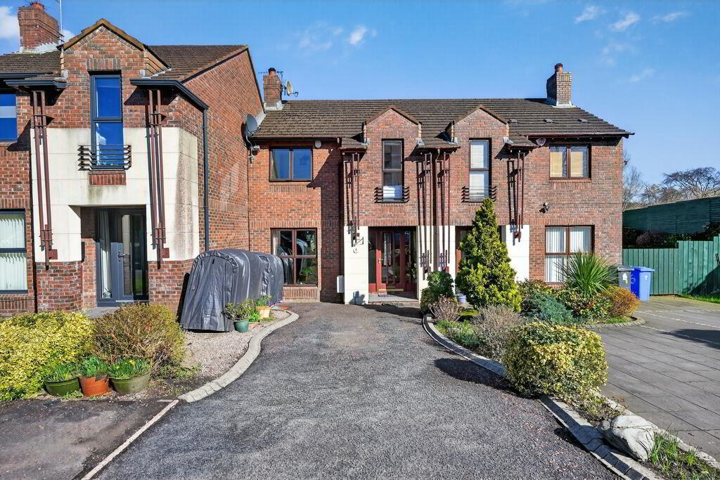5 Laganvale Manor 1 of 19