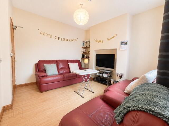27 Elaine Street 2 of 11