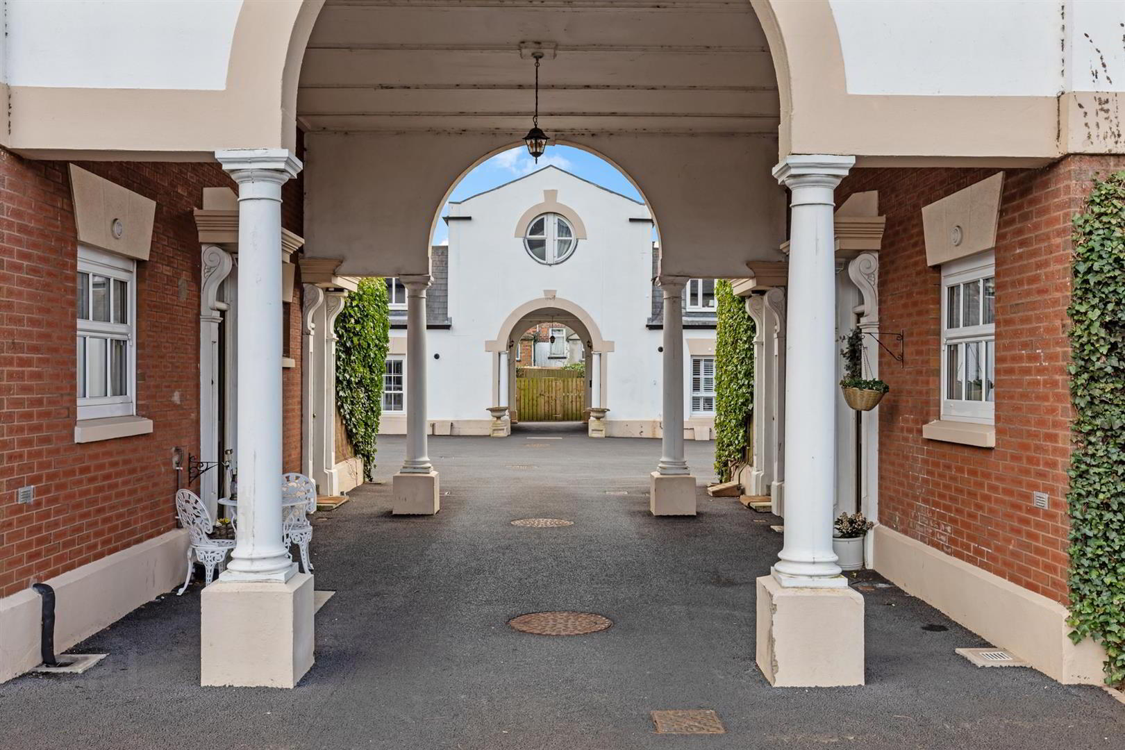 Apt 7 Ashbourne Court, 225-227 Belmont Road 3 of 15