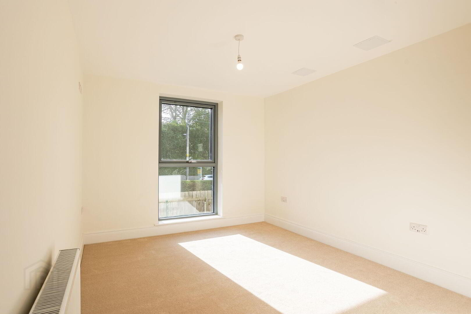 Apt 8, Priory Gate 9 of 10