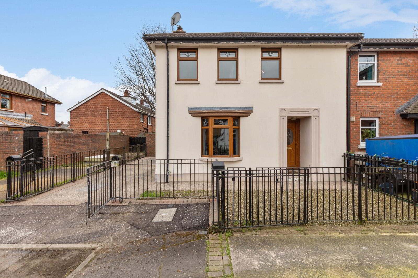 11 Kimona Street 1 of 23