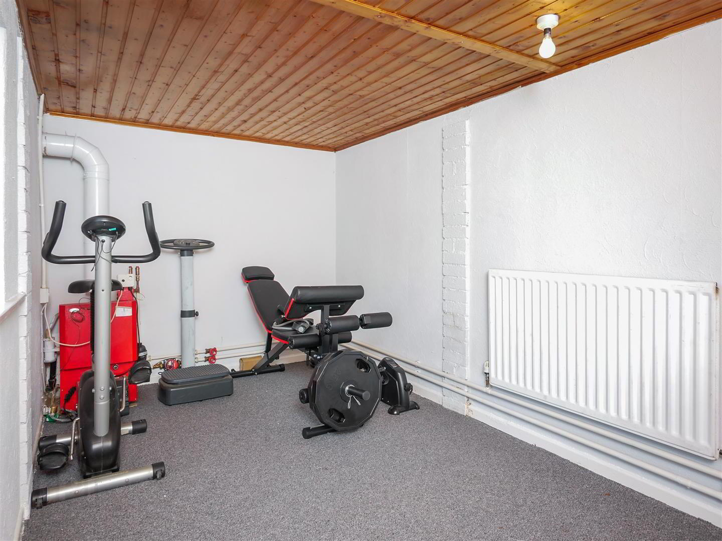 6 Hollygate Park 17 of 18
