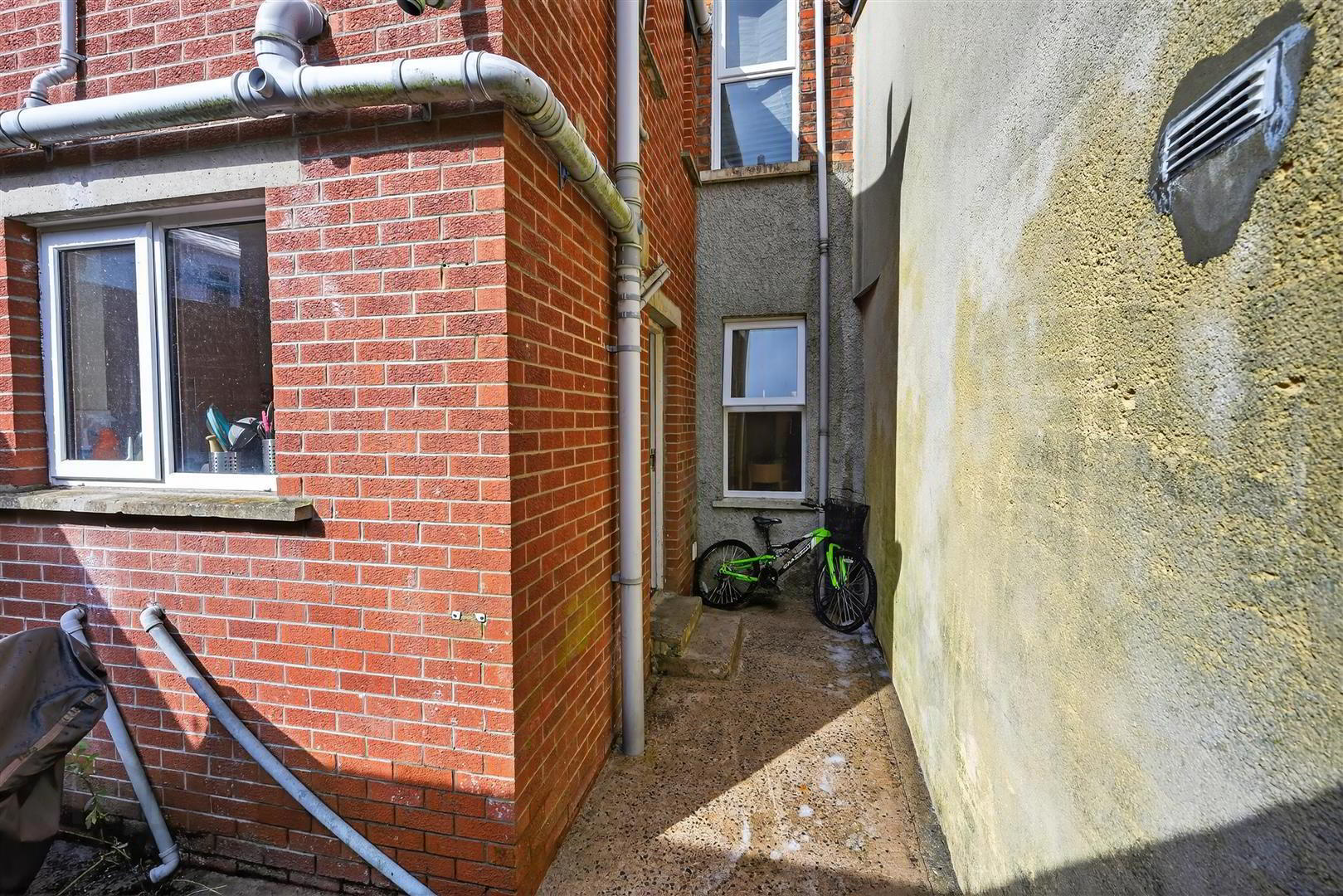 29 Elaine Street 15 of 16