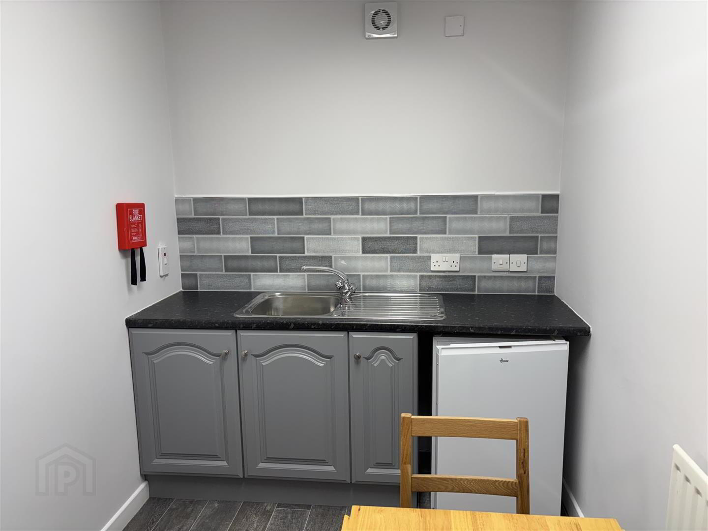 Unit 1a, Bay Road Business Park 9 of 10