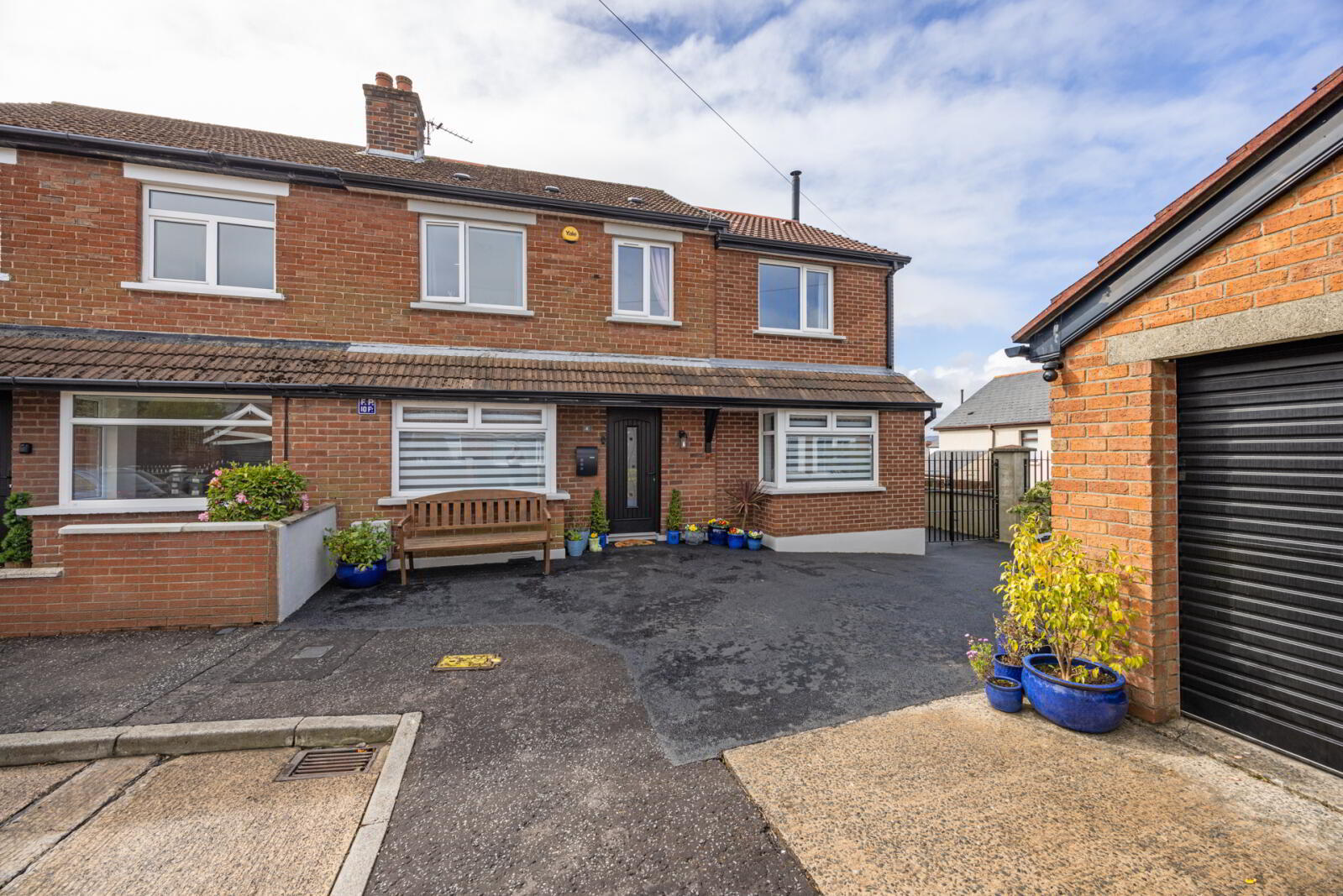 4 Bloomfield Park West 1 of 50