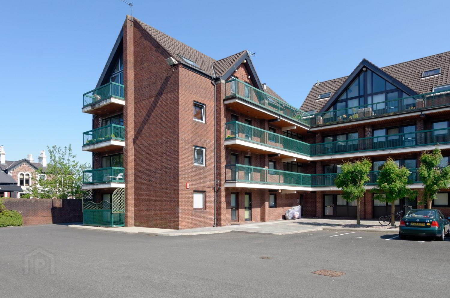 1 Balmoral Court 2 of 20