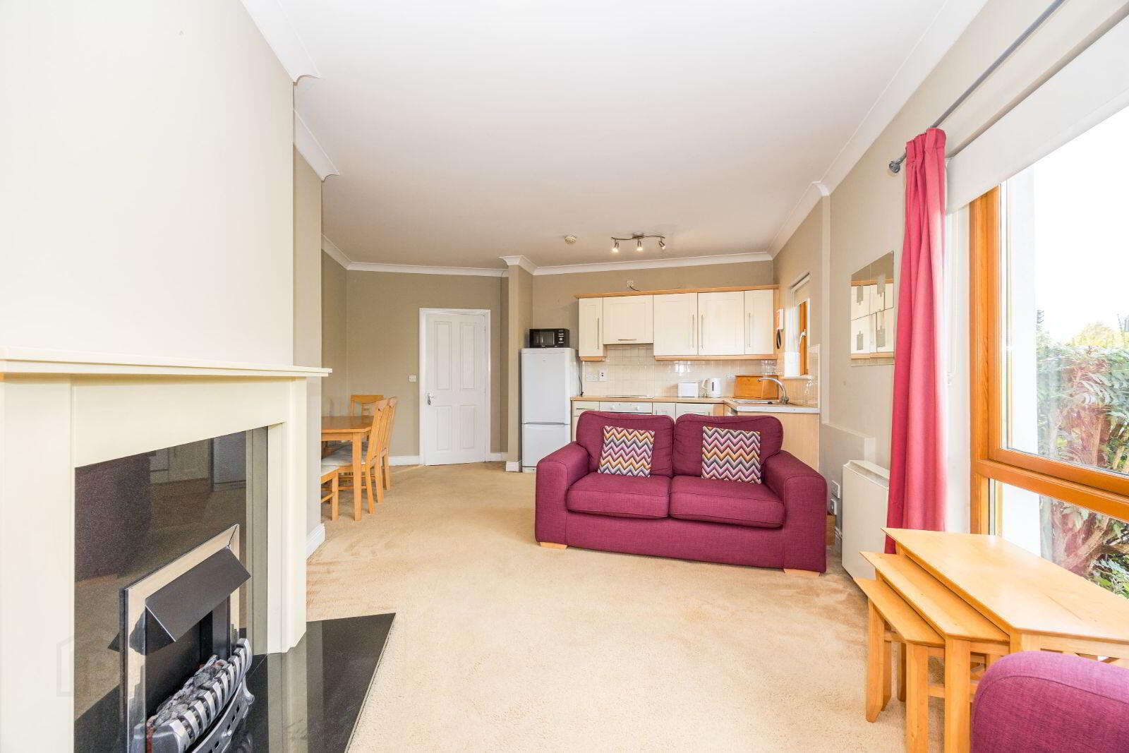 Apt, Apartment 3 Manor House Ongar 3 of 7