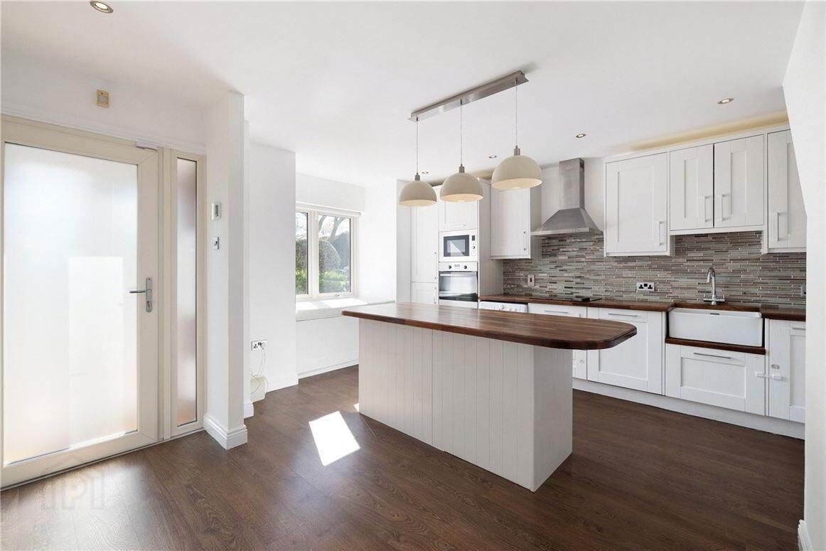 10 Wolverton Glen 2 of 16