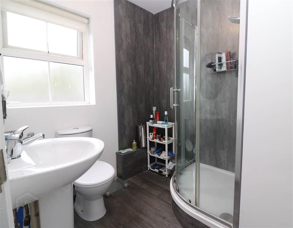 1 Warren Gardens Mews 8 of 9