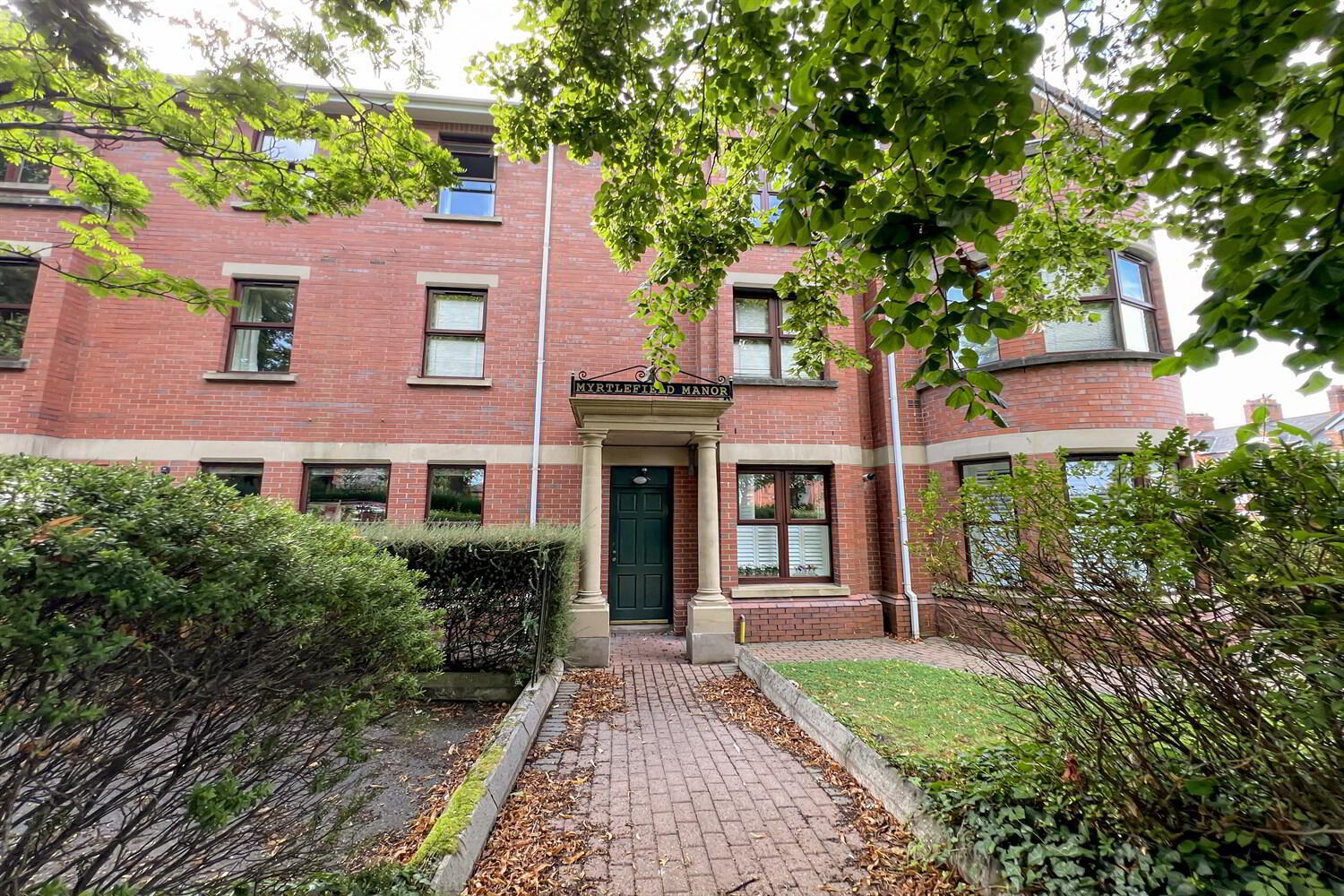 Apt 7, Myrtlefield Manor 3 of 21
