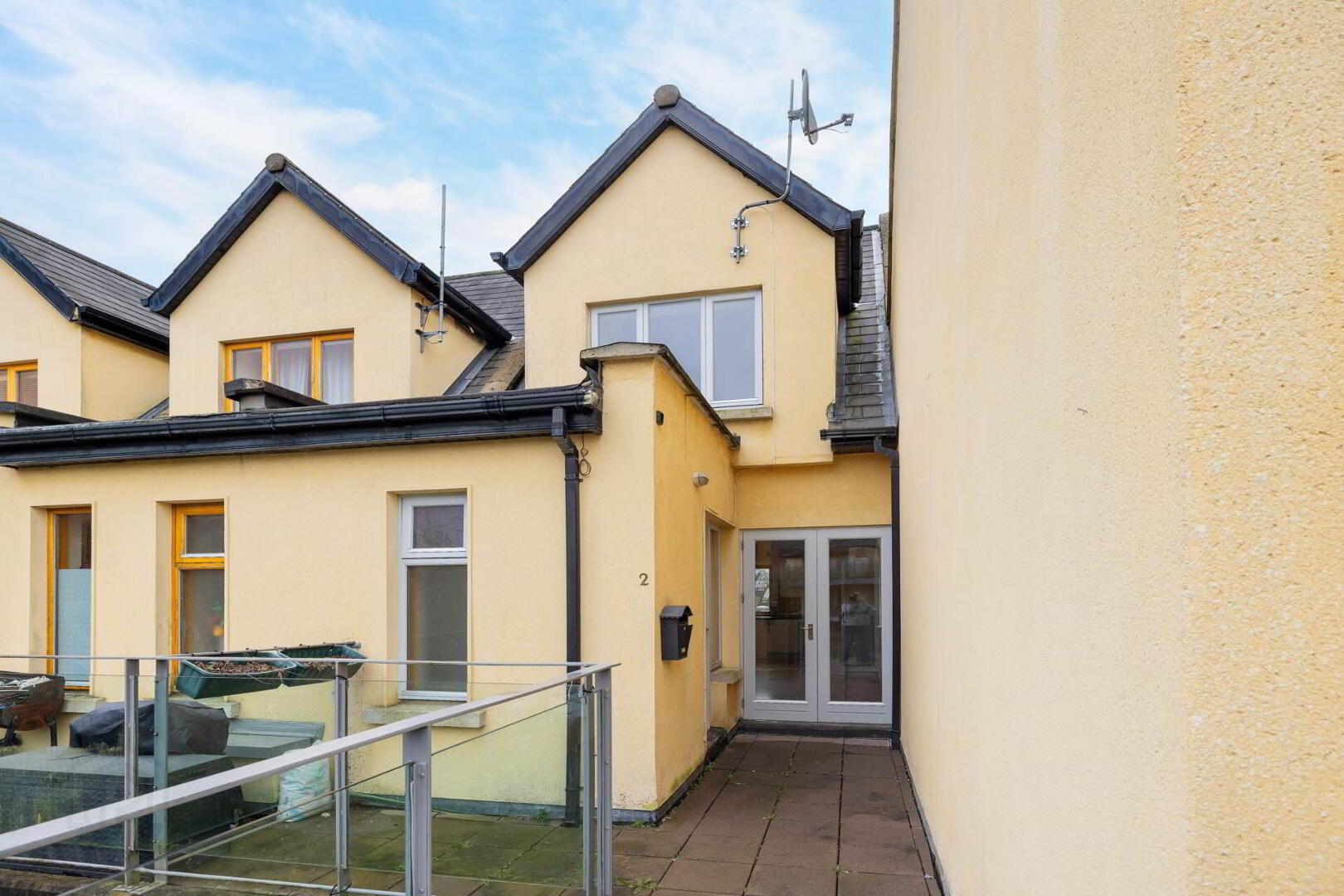 Apt 8, Church Court 3 of 25