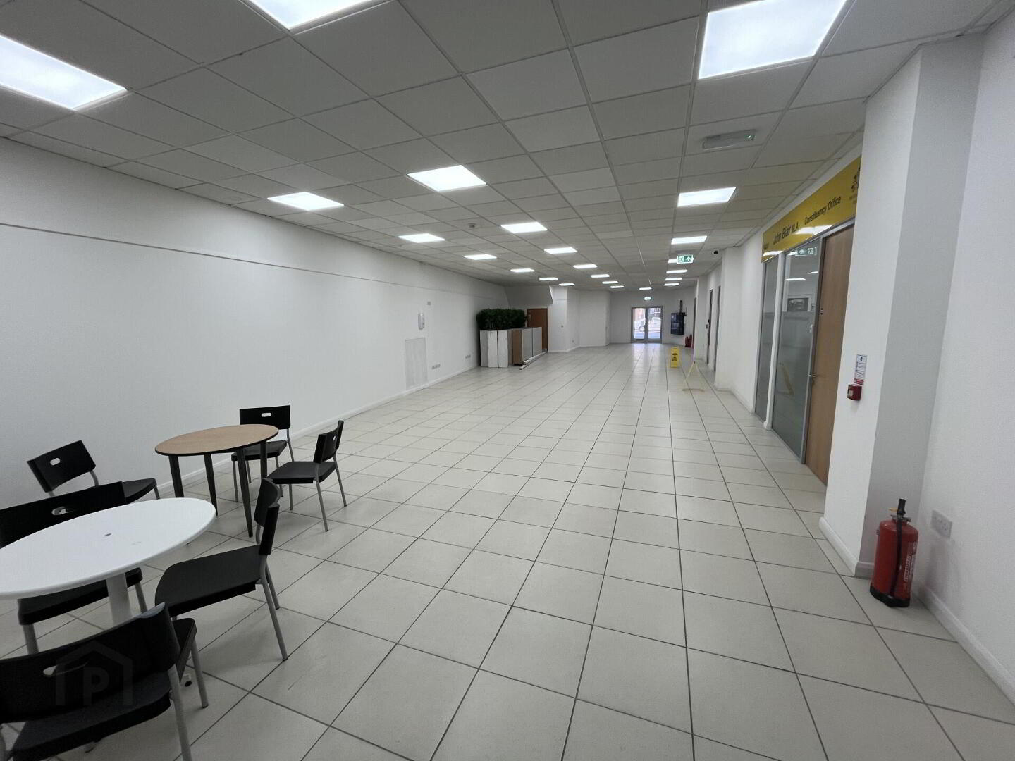 Unit 1B, 55-59 High Street 2 of 4