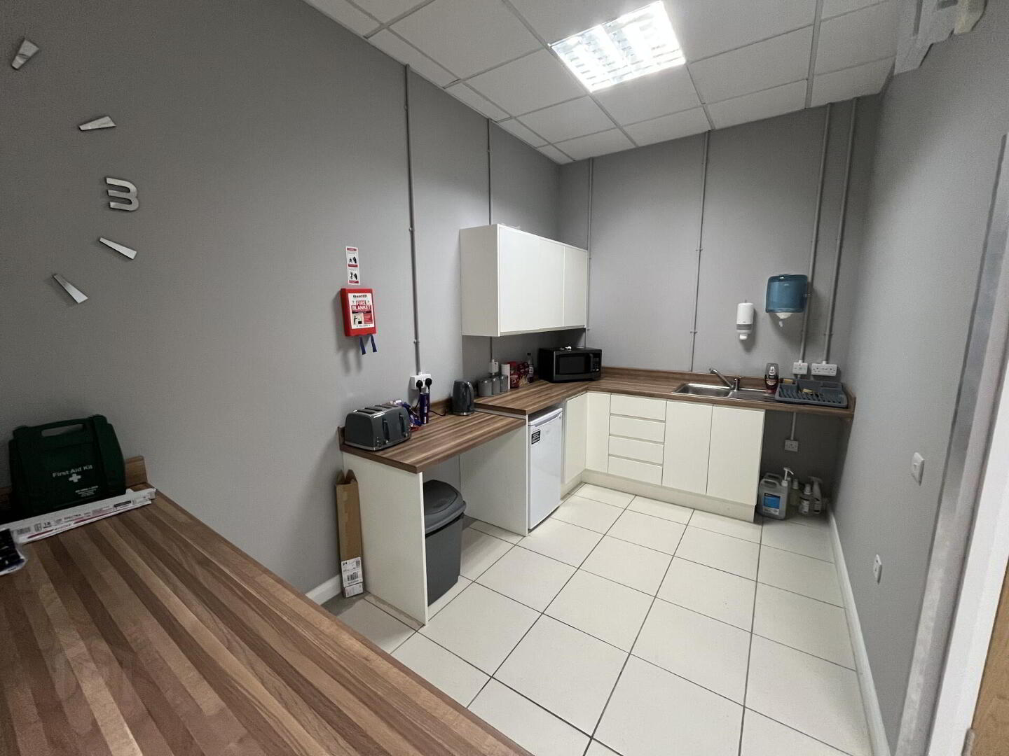 Unit 1B, 55-59 High Street 3 of 7