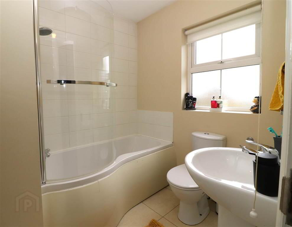 2 Warren Gardens Mews 9 of 10
