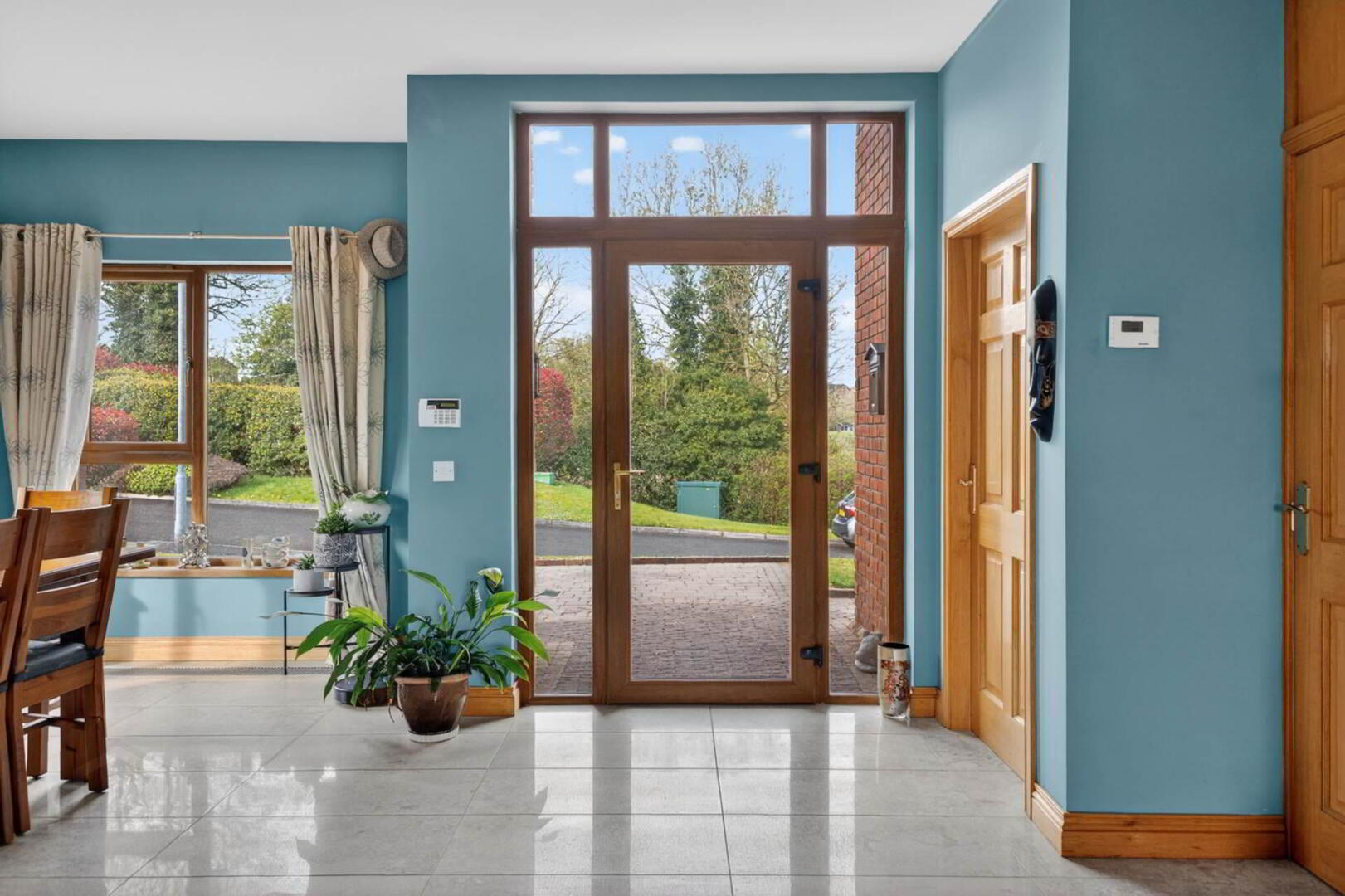 4 Chancery Chase 2 of 27