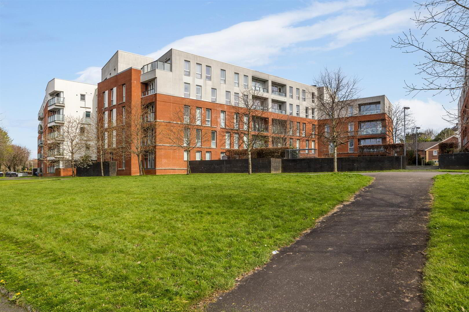 Apt 12 The Oar, 31 Annadale Crescent 1 of 28
