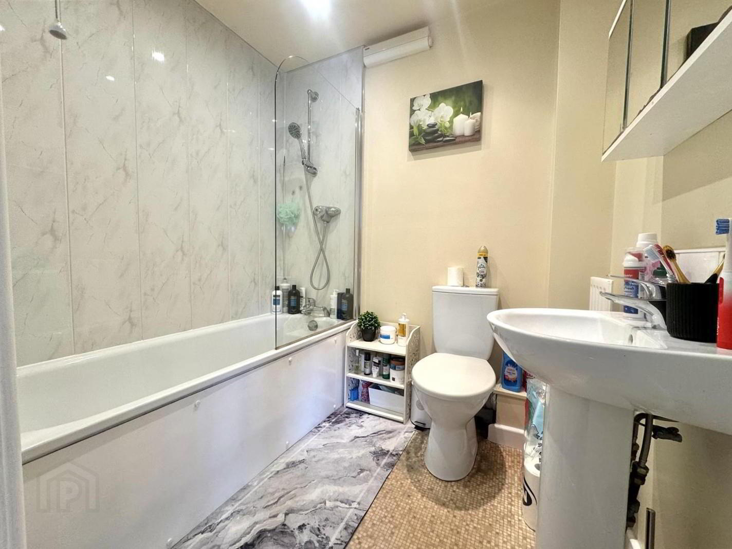 Apt 4, Exchange Court 9 of 10