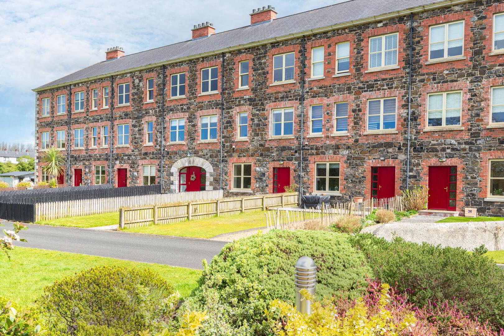 6 Glendoyle Cottages 3 of 44