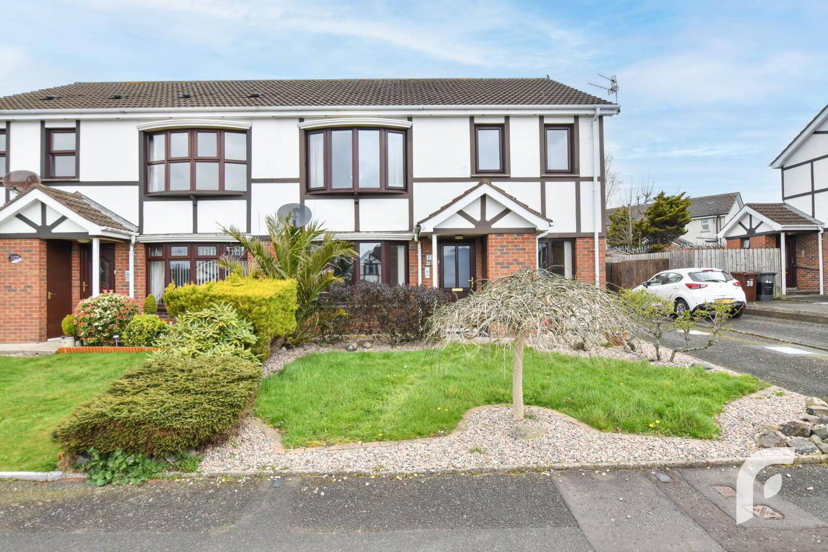 32 Grasmere Park 2 of 24