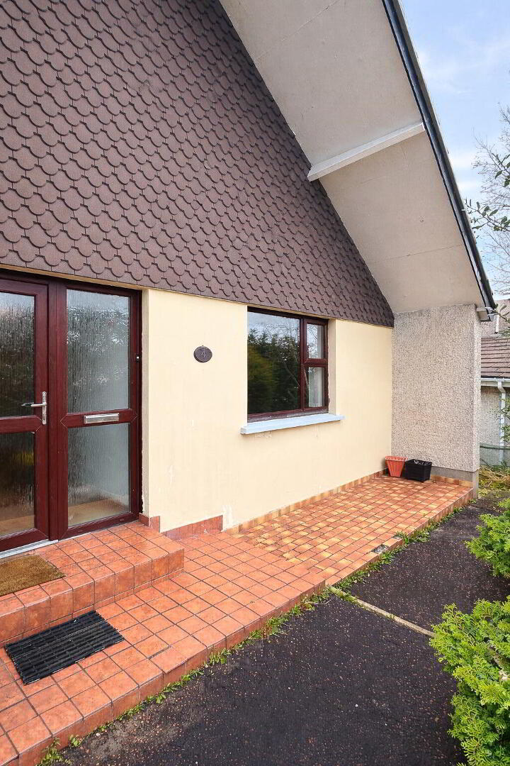 4 Cairn Road 2 of 29