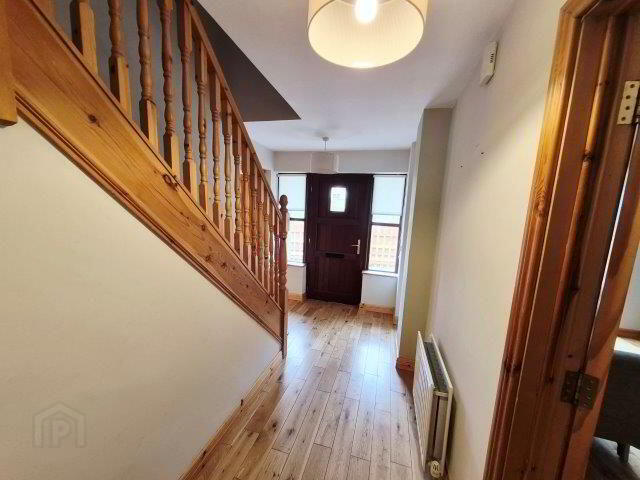 4 Millbank Glen 3 of 35