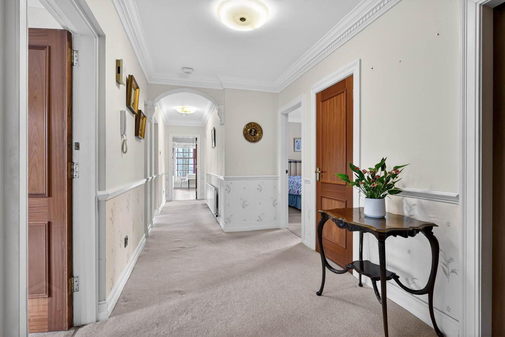 5 Broomhill Manor 3 of 14