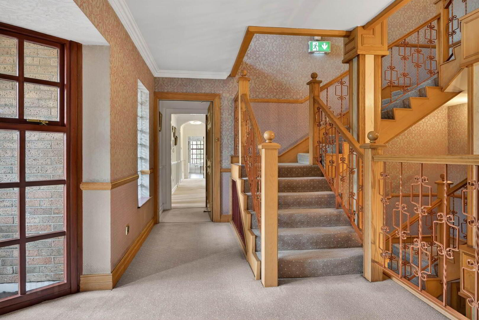 5 Broomhill Manor 2 of 14