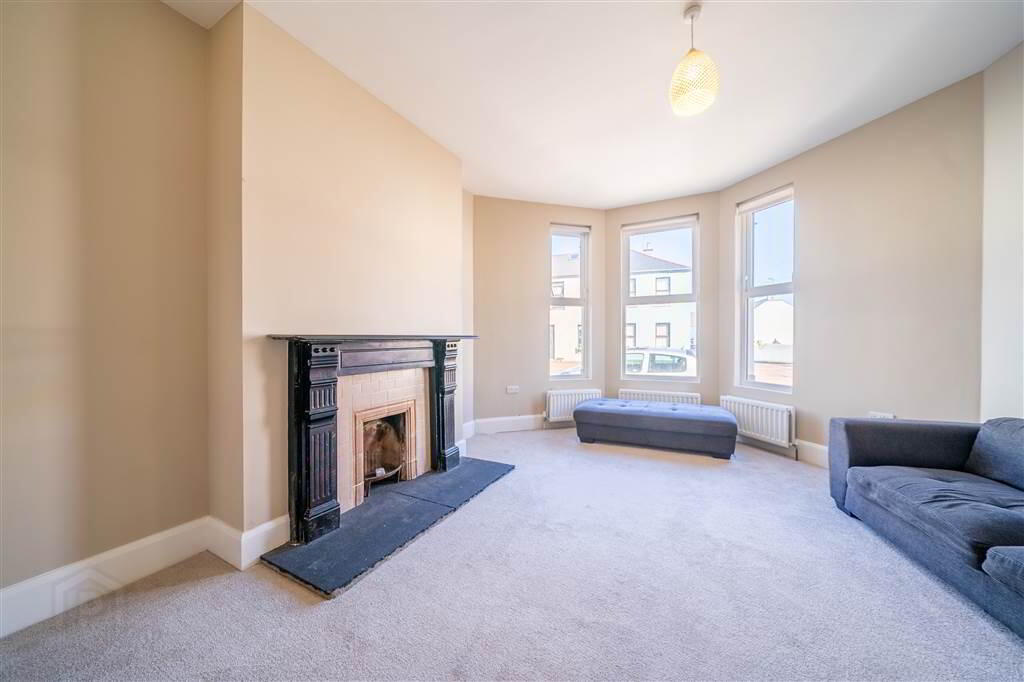 61 Holborn Avenue 3 of 31