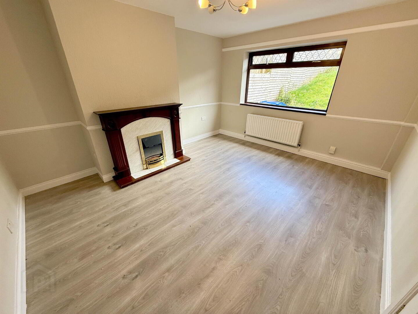 4 Tullyard Way 2 of 11