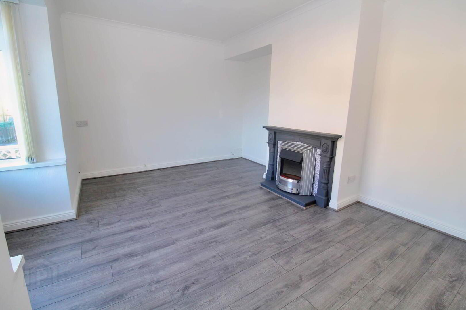 52 Whitehill Drive 2 of 16
