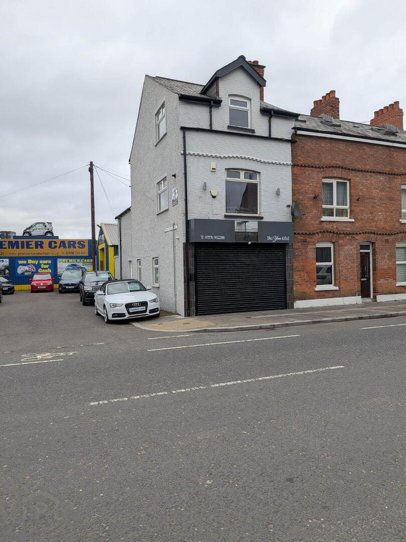 405, A Donegal Road 1 of 11