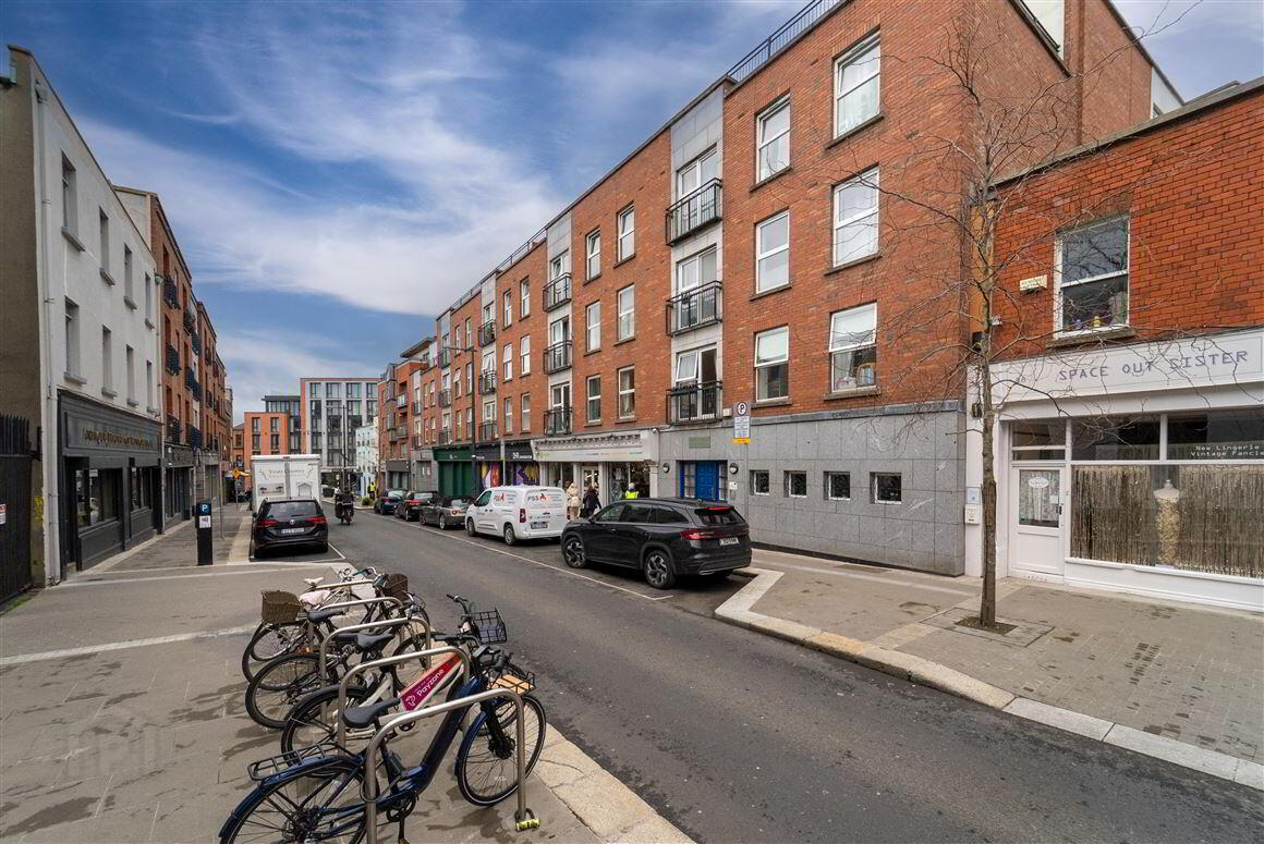 4 Earlsfield Court, 79-87 Francis Street 2 of 16
