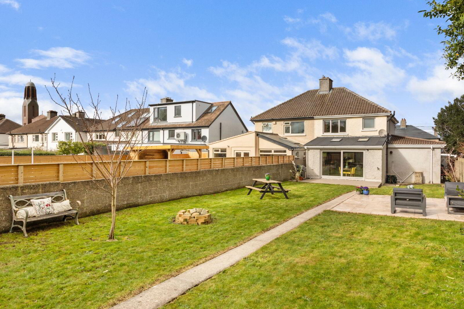 Villa Maria, 63 Bird Avenue 2 of 25