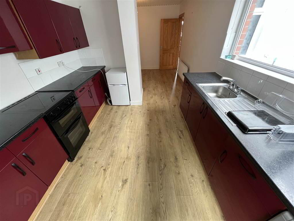 42 Woodcot Avenue 3 of 15