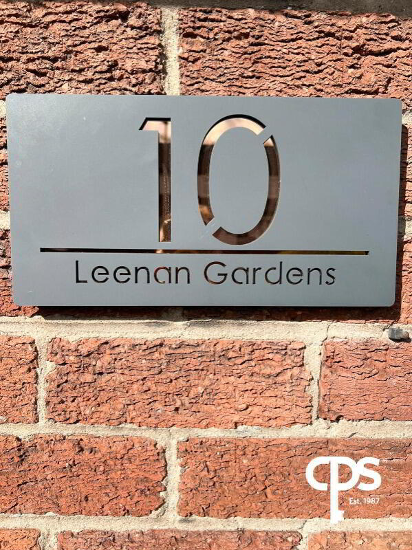 10 Leenan Gardens 2 of 12