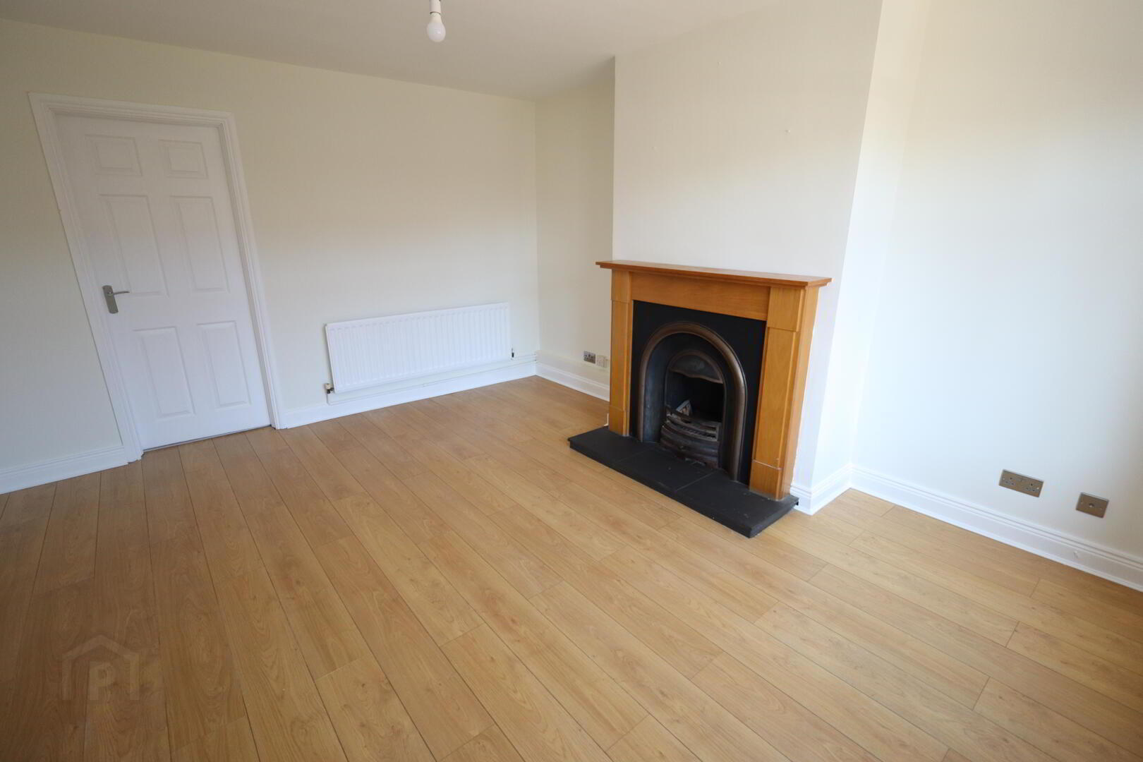 8 Old Manse Court 2 of 18