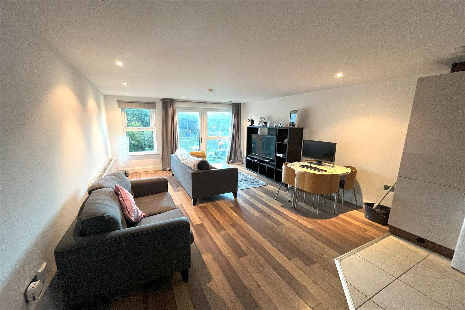 Apartment 12 Woodlands Manor 61 Stockmans Way 2 of 15