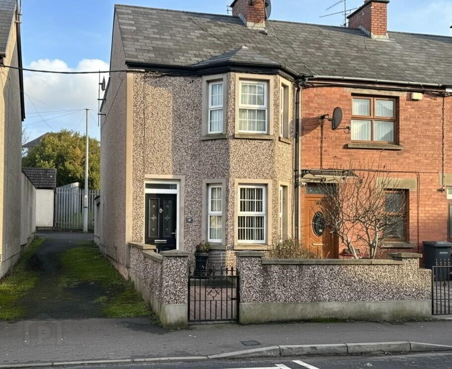 18 Larne Road 2 of 17