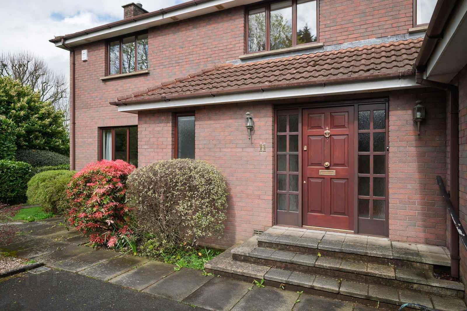 11 Glenmachan Grove 2 of 37